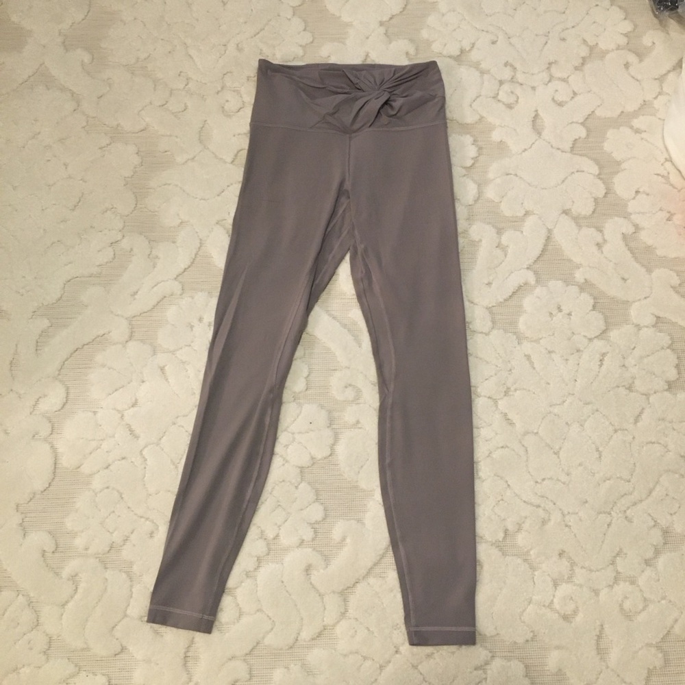 Size 6 Lululemon align waist twist leggings